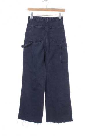 Дамски дънки Bershka, Размер XS, Цвят Син, Цена 12,18 €