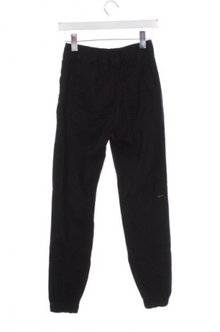 Дамски дънки Bershka, Размер XXS, Цвят Черен, Цена 5,62 €