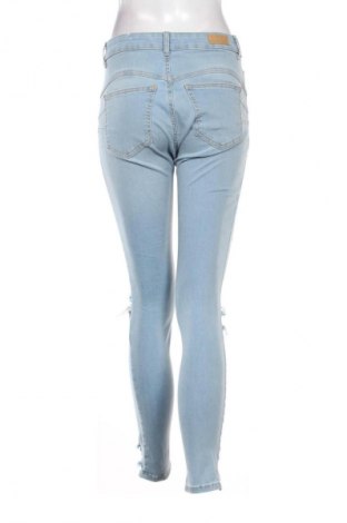 Dámské džíny  Pull&Bear, Velikost M, Barva Stříbrná, Cena  287,00 Kč