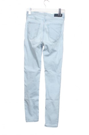 Damskie jeansy Pull&Bear, Rozmiar XS, Kolor Niebieski, Cena 10,99 zł