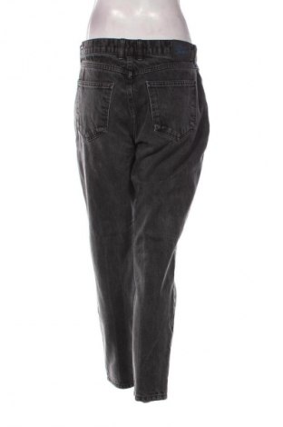 Dámske džínsy  Pull&Bear, Veľkosť M, Farba Sivá, Cena  4,95 €