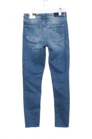 Дамски дънки Reserved, Размер S, Цвят Син, Цена 15,33 €