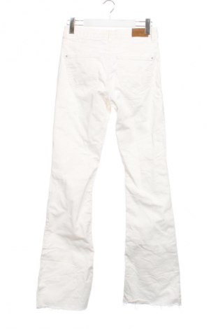 Női farmernadrág Stradivarius, Méret S, Szín Fehér, Ár 3 909 Ft