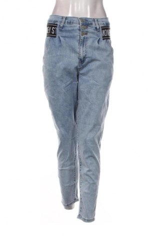 Дамски дънки Unbranded, Размер S, Цвят Син, Цена 7,15 €