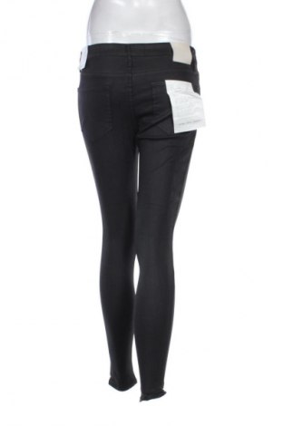 Damskie jeansy Young Poets Society, Rozmiar S, Kolor Czarny, Cena 133,97 zł