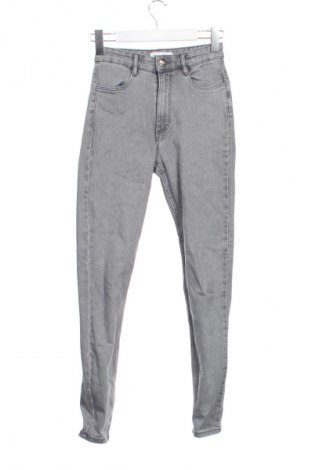 Blugi de femei Zara, Mărime S, Culoare Gri, Preț 53,99 Lei