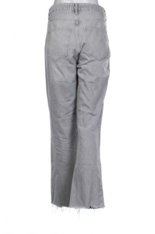 Дамски дънки Zara, Размер L, Цвят Сив, Цена 15,33 €