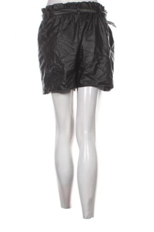 Damskie szorty Amisu, Rozmiar L, Kolor Czarny, Cena 24,99 zł