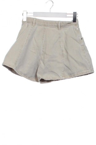 Дамски къс панталон Bershka, Размер XS, Цвят Екрю, Цена 6,13 €