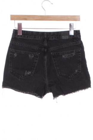 Dámské kraťasy  Bershka, Velikost XS, Barva Šedá, Cena  149,00 Kč