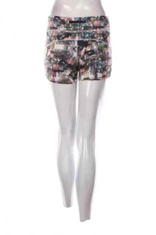 Γυναικείο κοντό παντελόνι Crane, Μέγεθος M, Χρώμα Πολύχρωμο, Τιμή 1,99 €