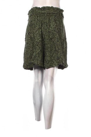 Γυναικείο κοντό παντελόνι Editor's Cut, Μέγεθος XL, Χρώμα Πολύχρωμο, Τιμή 7,99 €