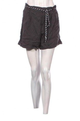 Дамски къс панталон H&M L.O.G.G., Размер L, Цвят Сив, Цена 3,06 €