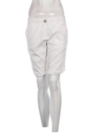 Дамски къс панталон S.Oliver, Размер L, Цвят Бял, Цена 5,62 €