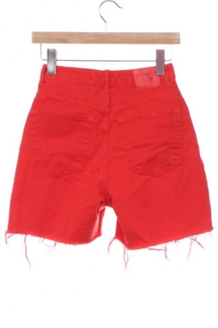 Дамски къс панталон Stradivarius, Размер XXS, Цвят Червен, Цена 6,64 €