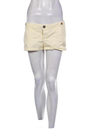 Damen Shorts Superdry, Größe L, Farbe Gelb, Preis € 8,99