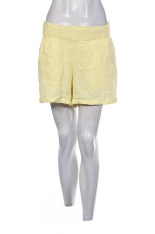 Дамски къс панталон Unbranded, Размер S, Цвят Жълт, Цена 9,20 €