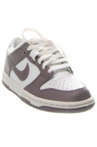 Γυναικεία παπούτσια Nike, Μέγεθος 35, Χρώμα Πολύχρωμο, Τιμή 56,99 €