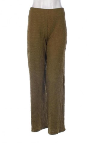Дамски панталон Bershka, Размер S, Цвят Зелен, Цена 3,06 €