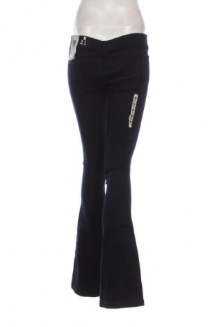 Дамски панталон Bershka, Размер M, Цвят Син, Цена 18,41 €