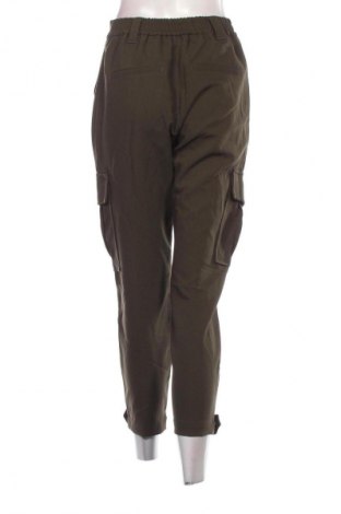 Pantaloni de femei Bershka, Mărime S, Culoare Verde, Preț 12,99 Lei