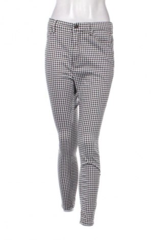 Pantaloni de femei Stradivarius, Mărime L, Culoare Multicolor, Preț 18,99 Lei