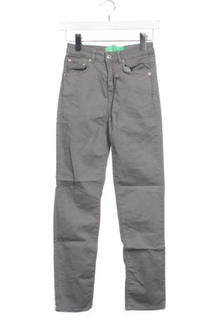 Damskie spodnie United Colors Of Benetton, Rozmiar XS, Kolor Szary, Cena 20,99 zł