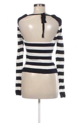 Дамски пуловер Unbranded, Размер M, Цвят Многоцветен, Цена 2,04 €