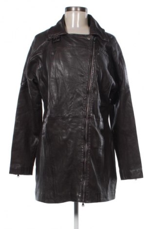 Дамско кожено яке Freaky Nation, Размер M, Цвят Кафяв, Цена 42,03 €