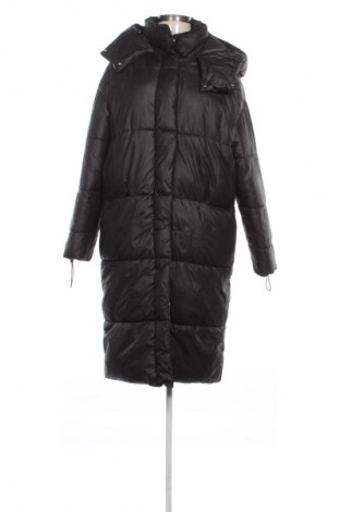 Дамско яке Bershka, Размер S, Цвят Черен, Цена 56,34 €