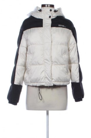 Дамско яке Bershka, Размер XS, Цвят Екрю, Цена 29,14 €, #134837099