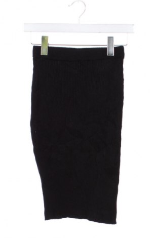 Kinderrock Reserved, Größe 8-9y/ 134-140 cm, Farbe Schwarz, Preis € 4,99