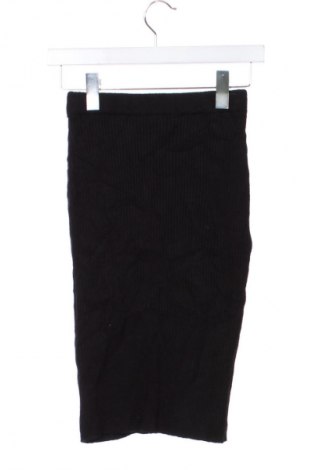 Kinderrock Reserved, Größe 8-9y/ 134-140 cm, Farbe Schwarz, Preis € 4,99