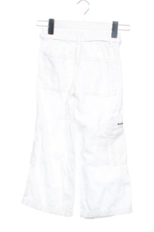 Gyerek farmernadrág Zara, Méret 4-5y / 110-116 cm, Szín Fehér, Ár 669 Ft