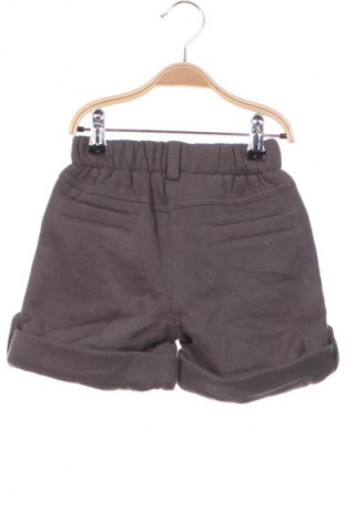 Gyerek rövidnadrág Unbranded, Méret 4-5y / 110-116 cm, Szín Szürke, Ár 1 339 Ft