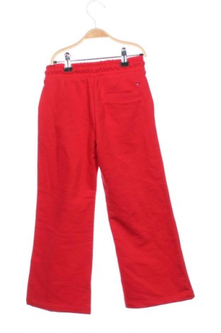 Детско спортно долнище Tommy Hilfiger, Размер 4-5y/ 110-116 см, Цвят Червен, Цена 56,24 €