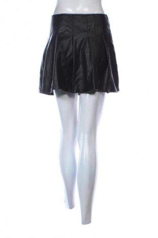 Kožená sukňa  Fb Sister, Veľkosť M, Farba Čierna, Cena  4,95 €