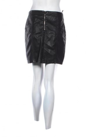 Кожена пола Toxik 3, Размер M, Цвят Черен, Цена 3,57 €