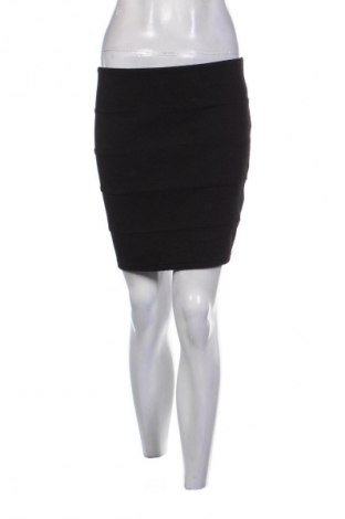 Пола Amisu, Размер S, Цвят Черен, Цена 2,04 €