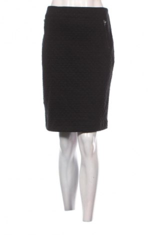 Пола Canda, Размер M, Цвят Черен, Цена 2,04 €