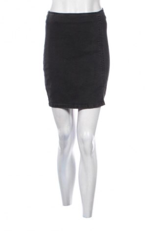 Sukně Cropp, Velikost S, Barva Černá, Cena  221,00 Kč