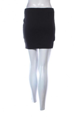 Пола H&M, Размер M, Цвят Черен, Цена 4,60 €