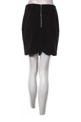 Пола H&M, Размер S, Цвят Черен, Цена 2,04 €