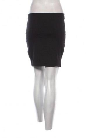 Пола H&M Divided, Размер M, Цвят Черен, Цена 2,04 €