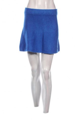 Пола Mango, Размер S, Цвят Син, Цена 3,57 €