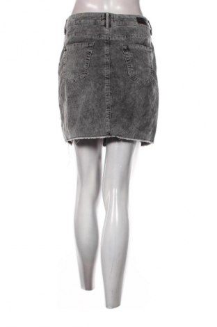 Пола ONLY, Размер L, Цвят Сив, Цена 4,60 €