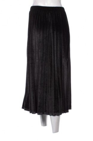 Sukně Reserved, Velikost M, Barva Černá, Cena  149,00 Kč