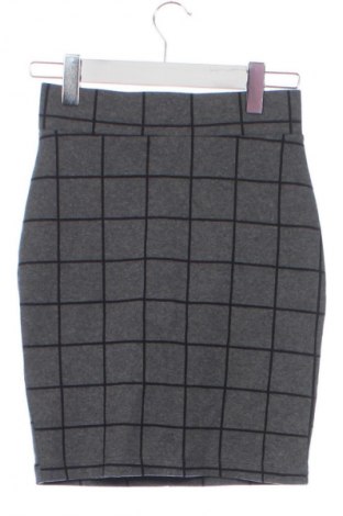 Пола Reserved, Размер XS, Цвят Многоцветен, Цена 9,63 €