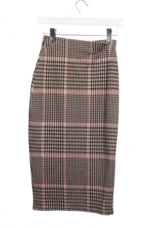 Пола Reserved, Размер XS, Цвят Многоцветен, Цена 11,60 €