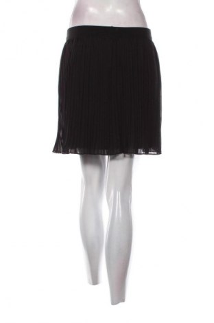 Пола SHEIN, Размер M, Цвят Черен, Цена 10,10 €